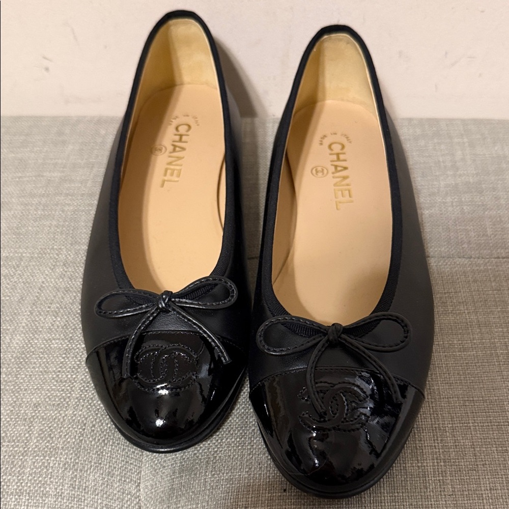 CHANEL Black Patent Cap Toe Flats